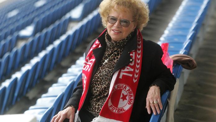 Černý den fotbalových fanoušků: Zemřela nejslavnější slávistka!