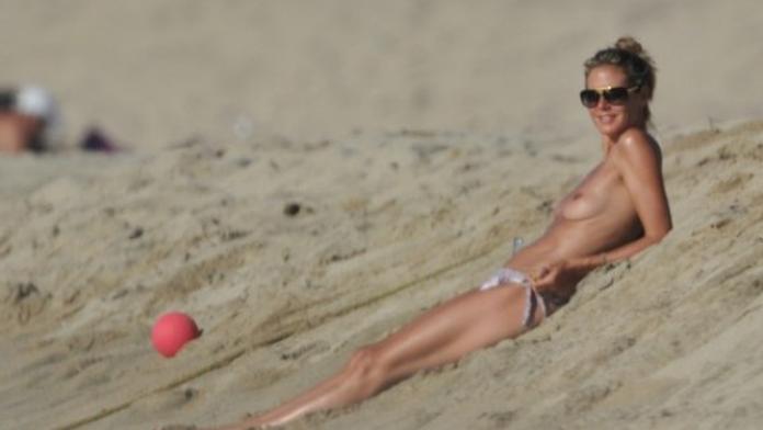 HEIDI KLUM NAHOŘE BEZ! Topmodelka se ráda opaluje nahá