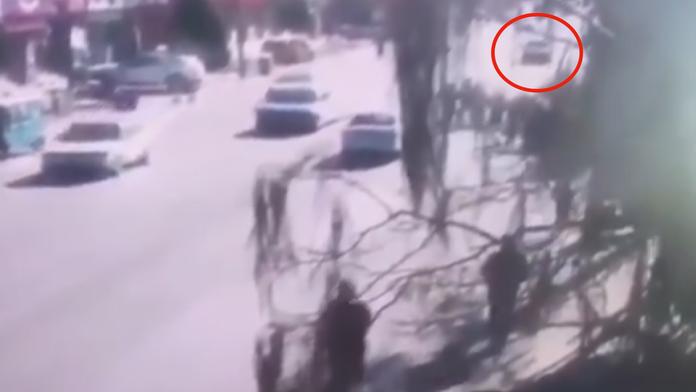 Děti přecházely u školy, vjelo do nich auto! Nejméně 6 obětí