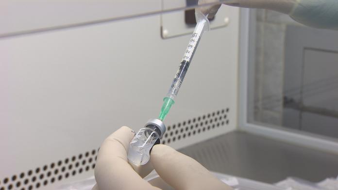 Vakcína Novavax má účinnost 89,3 %. Podle šéfa firmy je to "velkolepé"