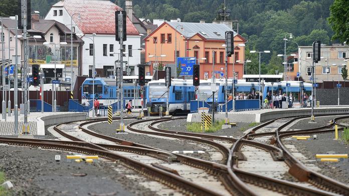Nejstrmější česká železniční trať nabídne o Vánocích ozubnicovou lokomotivu, parní vlak i motoráček