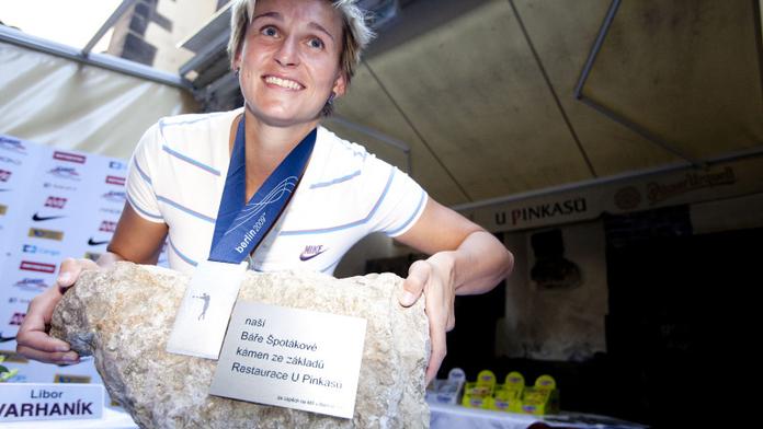 Špotáková dostala kámen ze základů restaurace U Pinkasů