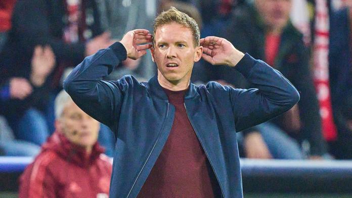 Výhrůžky smrtí a útok na rodinu. Trenér Bayernu to po vyřazení pořádně schytal