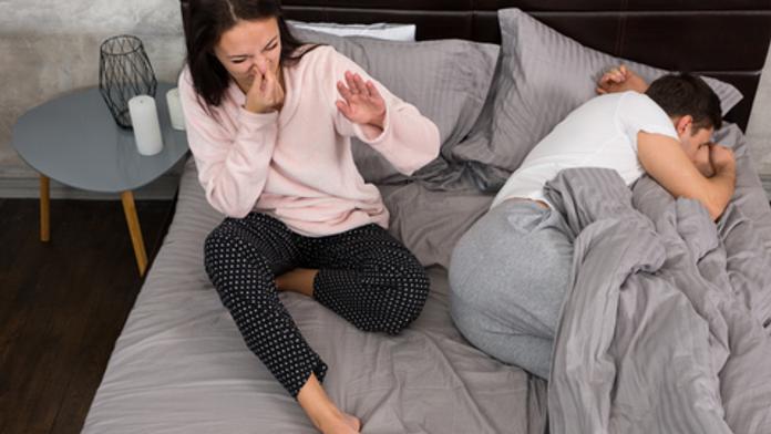 Třaskavé téma: Páry se svěřily, kdy se smí před partnerem prdět