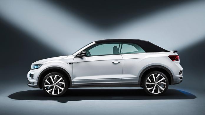 Automobilky kříží SUV už i s kabriolety. VW T-Roc přijde o střechu