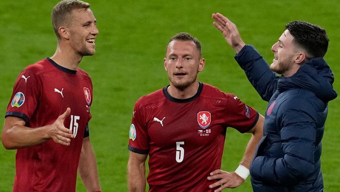 Skvělá zpráva pro reprezentaci! Souček a spol. budou moci cestovat bez omezení