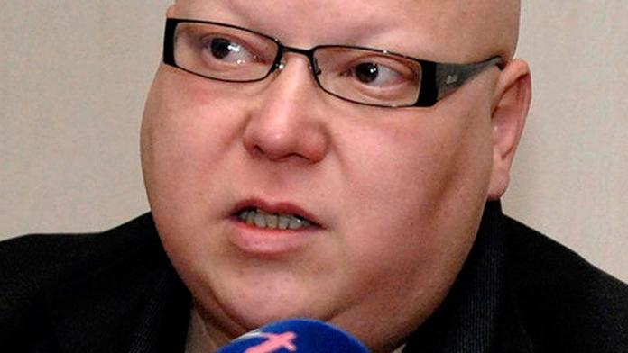 Policie obvinila advokáta Kramariče z podplácení a poté ho propustila