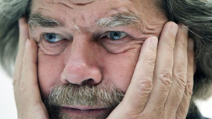 Rekord je pryč. O 5 metrů. Messner prý nezdolal všechny osmitisícovky