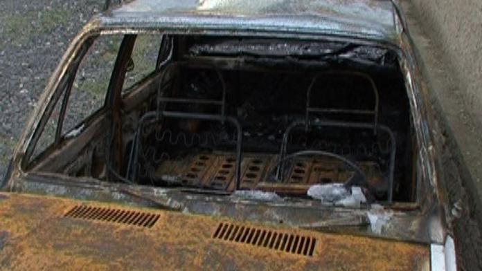 Žháři nadále podpalují mostecké škodovky