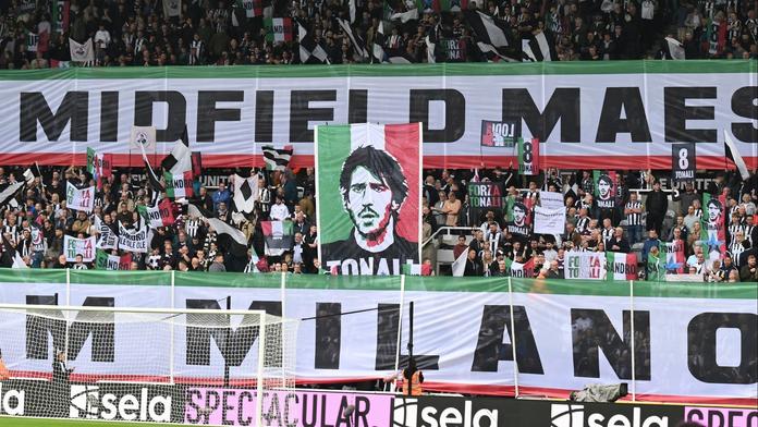Tonali Newcastle fanoušci