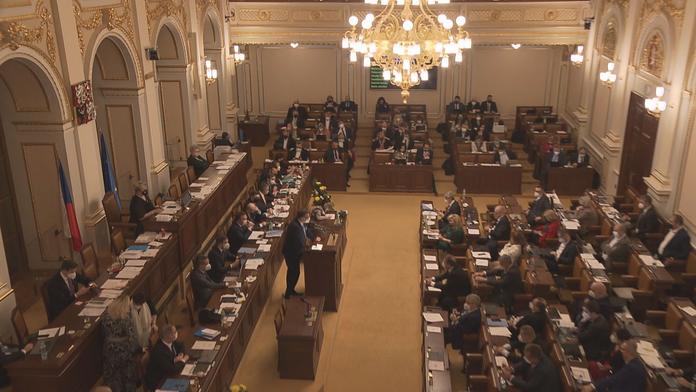 Schůzka Sněmovny skončila po pěti hodinách. Poslanci neschválili její program