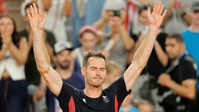 Smutný konec kariéry. Murray opouštěl kurt v slzách, další medaili z OH nezíská
