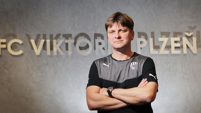Uhrinův recept: Jak udělat ze špičkového týmu průměrné mužstvo