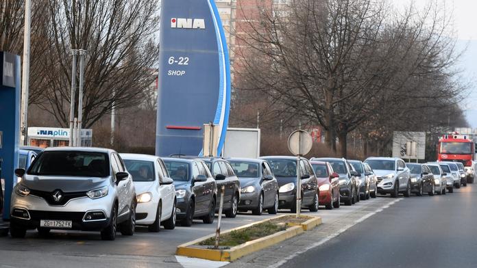 V Chorvatsku hrozí od úterý prudké zdražení paliv. Ukázali, kolik mají stát