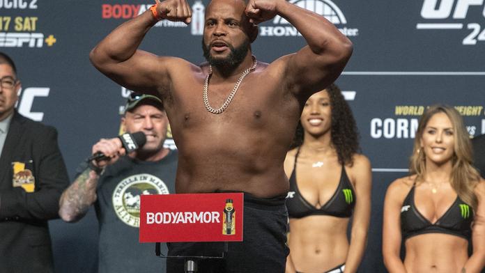 Nejožehavější téma MMA: Váha bijců před a při zápase budí obrovské rozpaky