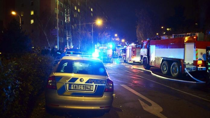 V Plzni hořelo kasino, hasiči evakuovali devět lidí