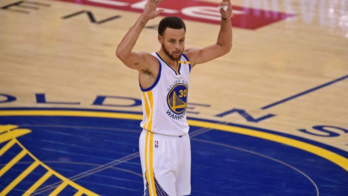 Rozjeté Golden State převálcovalo San Antonio! Sérii vede už 2:0