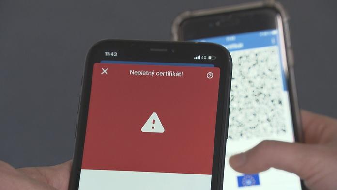 Certifikáty bez posilující dávky končí. Týká se to naočkovaných loni na jaře