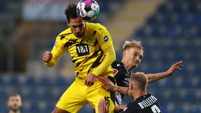 Dortmundu vystřelil výhru dvěma góly Hummels, Lipsko poprvé padlo