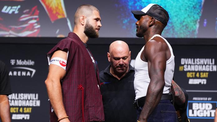 Staredown Jiřího Procházky a Khalila Rountreeho