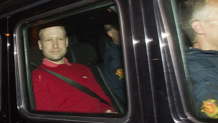 Norský masový vrah Breivik chce založit síť pravicových radikálů