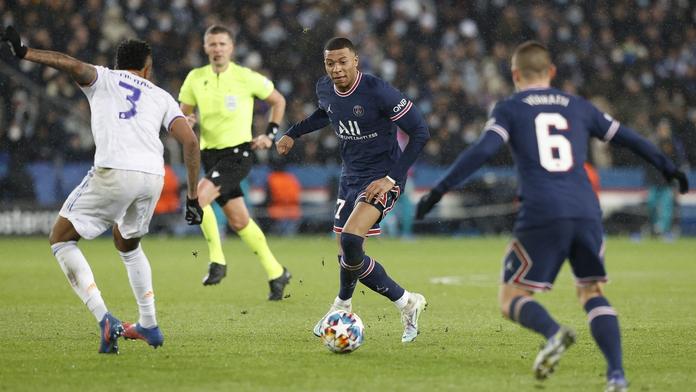 Skandál v Lize mistrů. Zástupci PSG byli o přestávce duelu s Realem v šatně sudích
