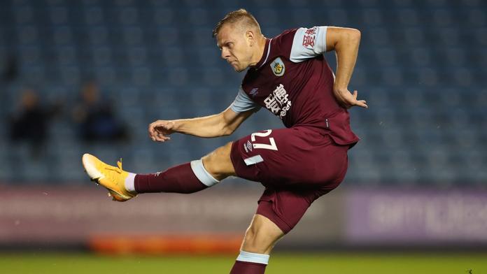Vydra vystřelil Burnley bod! Překvapivě vyhrál Sheffield, Manchester ztratil