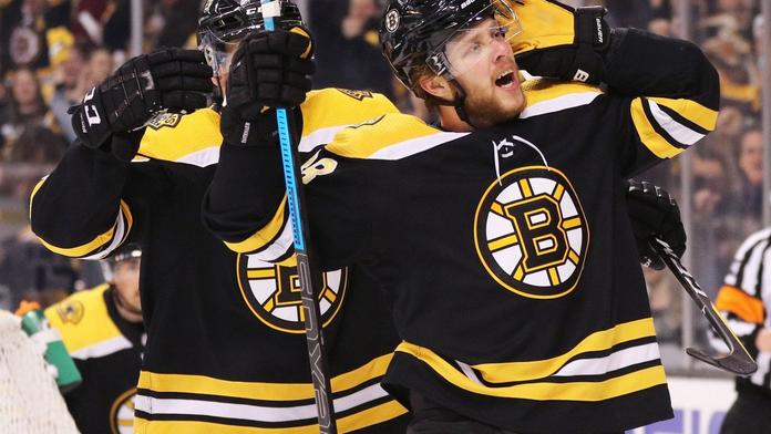 Pastrňák dovedl Boston k výhře, Plekanec vzdoroval gólem!