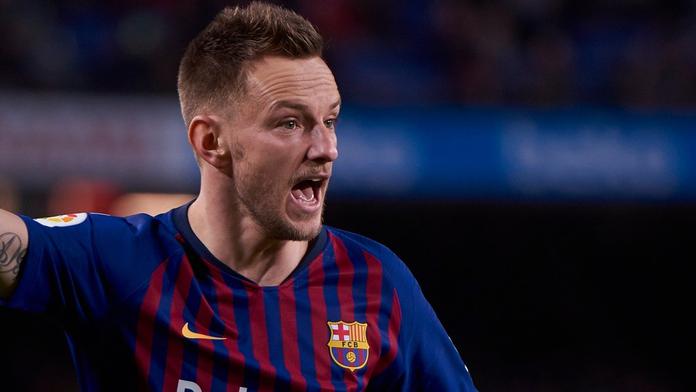 Chystá Chelsea přestupovou bombu? Lanaří hvězdu z Barcelony