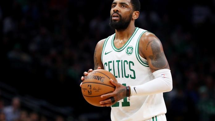 Skvělý výkon! Irving triple-doublem zajistil Bostonu těsnou výhru