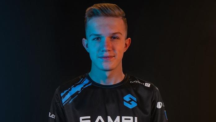 Mladý Seron vede FIFA ligu! Jediný zůstal stoprocentní