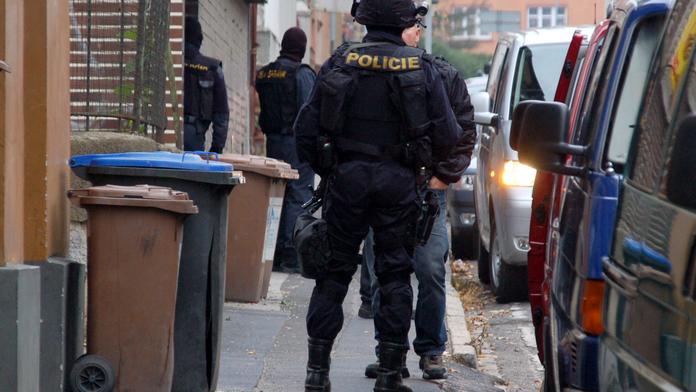 Vietnamec pašoval v kšiltovce kilo efedrinu! Chytili ho celníci