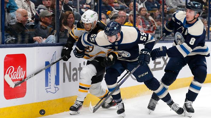 Obránce Jiříček debutoval v NHL. Líbí se mi jeho nebojácný přístup, chválí ho kouč