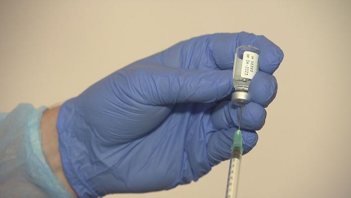 Vědci přišli se zásadním zjištěním, vakcíny možná budou fungovat déle