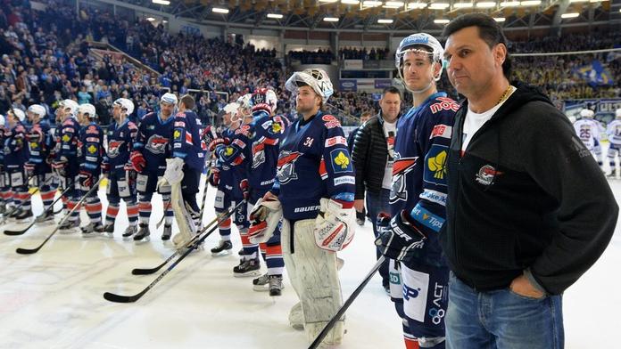 Hroutí se Růžičkovi svět? Piráti prý prodají extraligu na Kladno