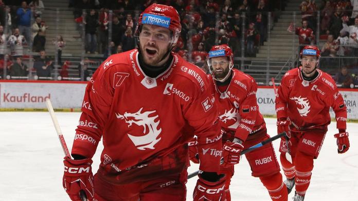 Rána pro Třinec. Daňo dostal distanc a pokutu za simulaci. Trest i pro rozhodčí