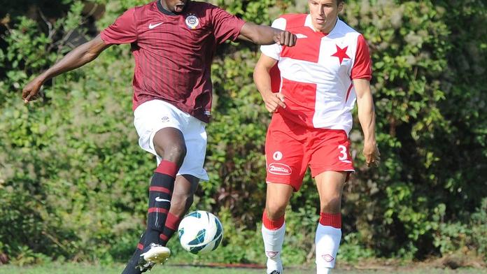 Měl být příští Drogba. Zesnulého exsparťana si připomíná i Anglie