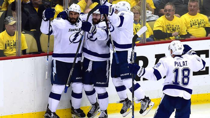 Tampa otočila v Pittsburghu, Palát a Šustr jsou krok od finále