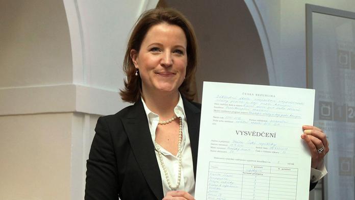 Vláda dostala vysvědčení, propadá z jednoho předmětu