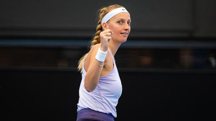 Kvitová je ve čtvrtfinále turnaje v Adelaide, končí Krejčíková a Lehečka
