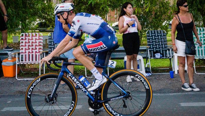 Velká smůla pro českého cyklistu. Upadl ještě před startem Tour, vylámal si zuby