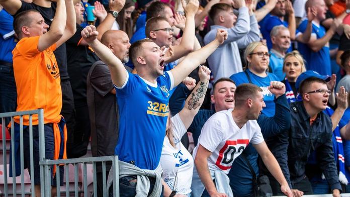 Skotsko řeší další rasismus. Fanoušci Rangers uráželi hráče Celticu
