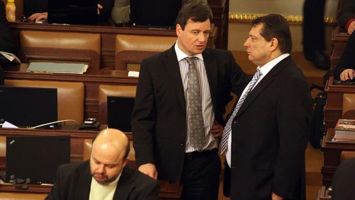 Paroubek se byl podívat ve vazbě u Ratha. Co řekl po návštěvě?