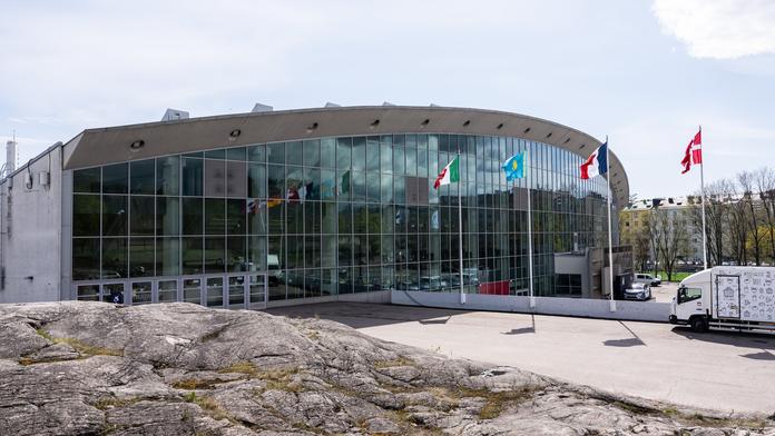 Chaos v Helsinkách! V dějišti MS hoří aréna, diváci jsou evakuováni