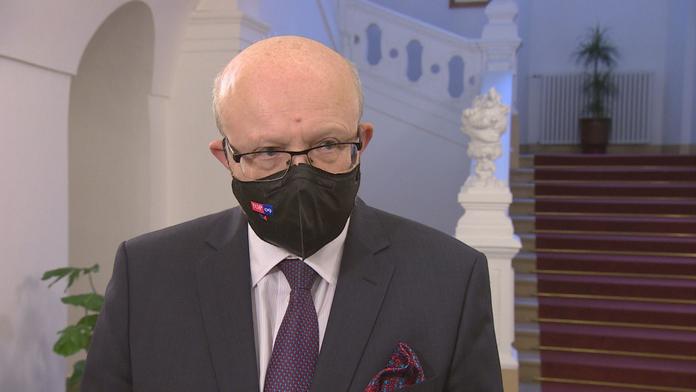 Volnější režim boje s covidem v Česku. Válek připravil jízdní řád rozvolňování
