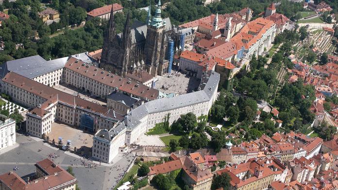 Pražský hrad otevře Jelení příkop. Chce tím pomoci v boji s covidem