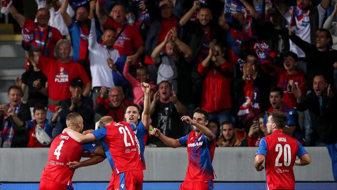 Plzeň odmítla Ronalda. Fanoušci Viktorie reagují na postup nadšeně i s humorem