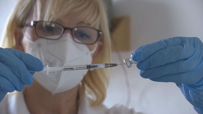 Vakcína od J&J zabírá na mutaci delta. Úspěch hlásí i Pfizer a Moderna