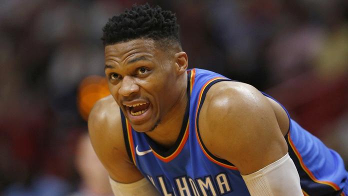 San Antonio si zajistilo play off, Oklahomu tam dotáhl Westbrook!