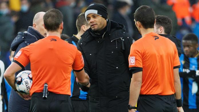 Prý jsme černé opice. Znechucený Kompany obvinil fanoušky z rasismu